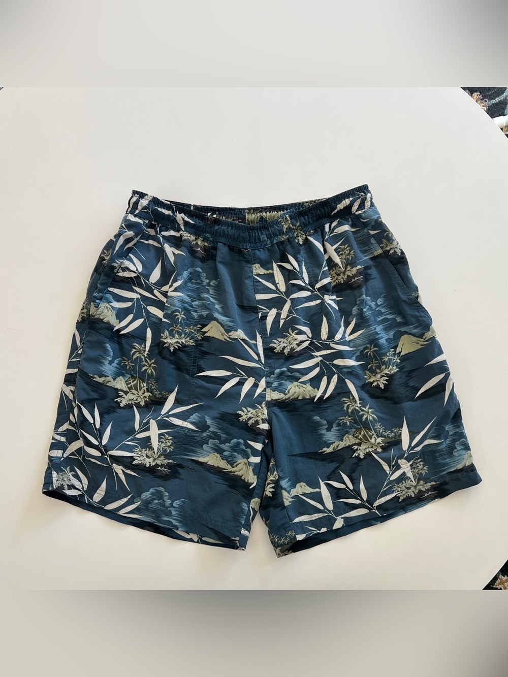 Tommy Bahama Deep Navy Tropical Swim Trunks Large